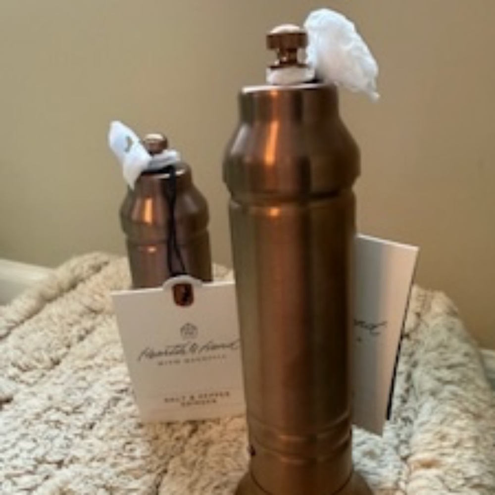 Hearth & Hand by Magnolia Salt and Pepper Grinder Set *NEW* - Picture 9 of 10
